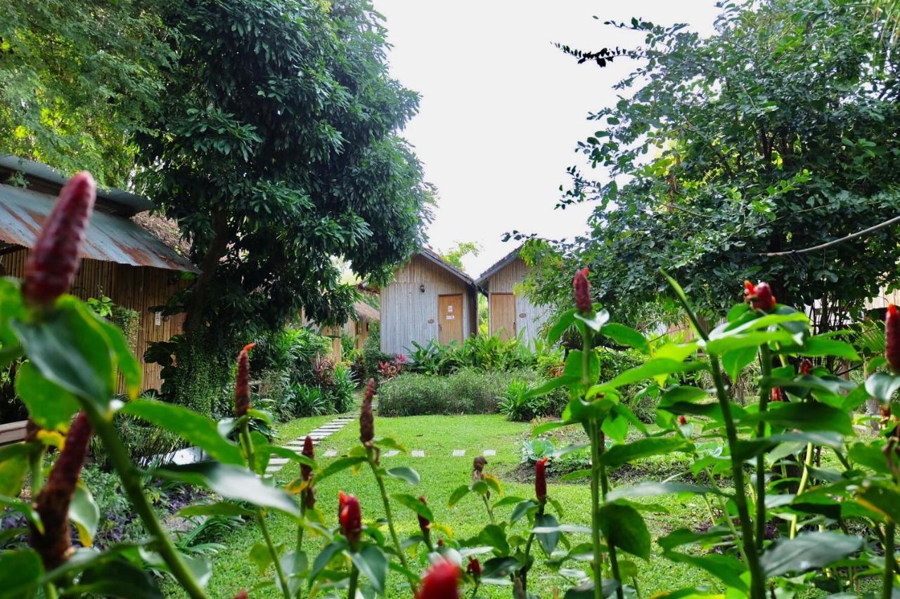 Bed and Breakfast Lanna House Lanna Hut Chiangmai Chiang Mai Zewnętrze zdjęcie